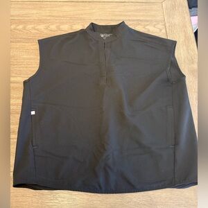 Figs Black Sleeveless Vest